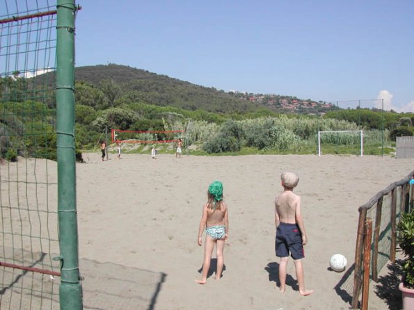 7-18 - Castiglione Beach Soccer field DSCN0577