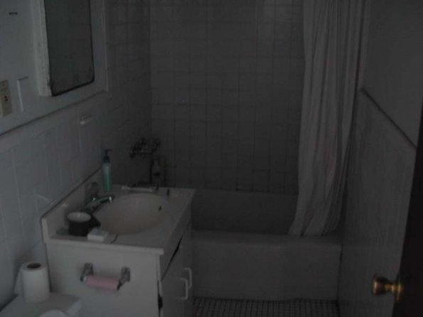 DSCN3918 (Bathroom)